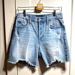 Gap EUC high rise distressed cheeky midi short